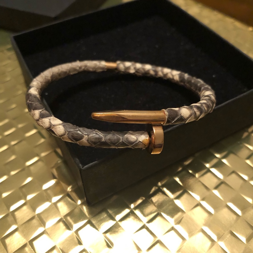 Nail bangle with snake skin Rose gold hinge for easy open locks to close